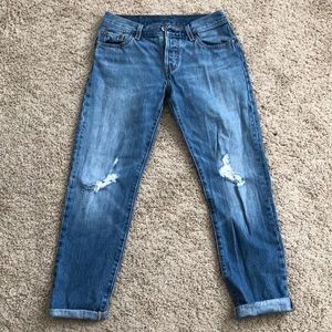 24” waist 32” inseam 501 cropped Levi jeans